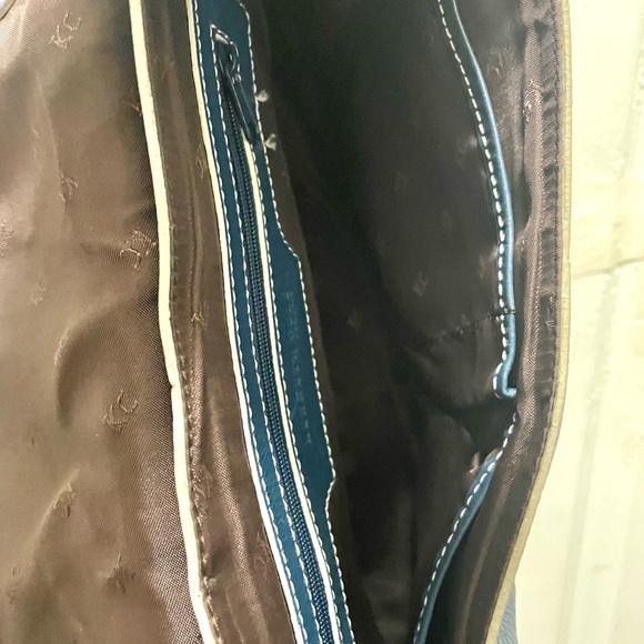 Kenneth Cole Reaction Medium Blue Leather Shoulder Bag, Detailed Stitching - Picture 9 of 9